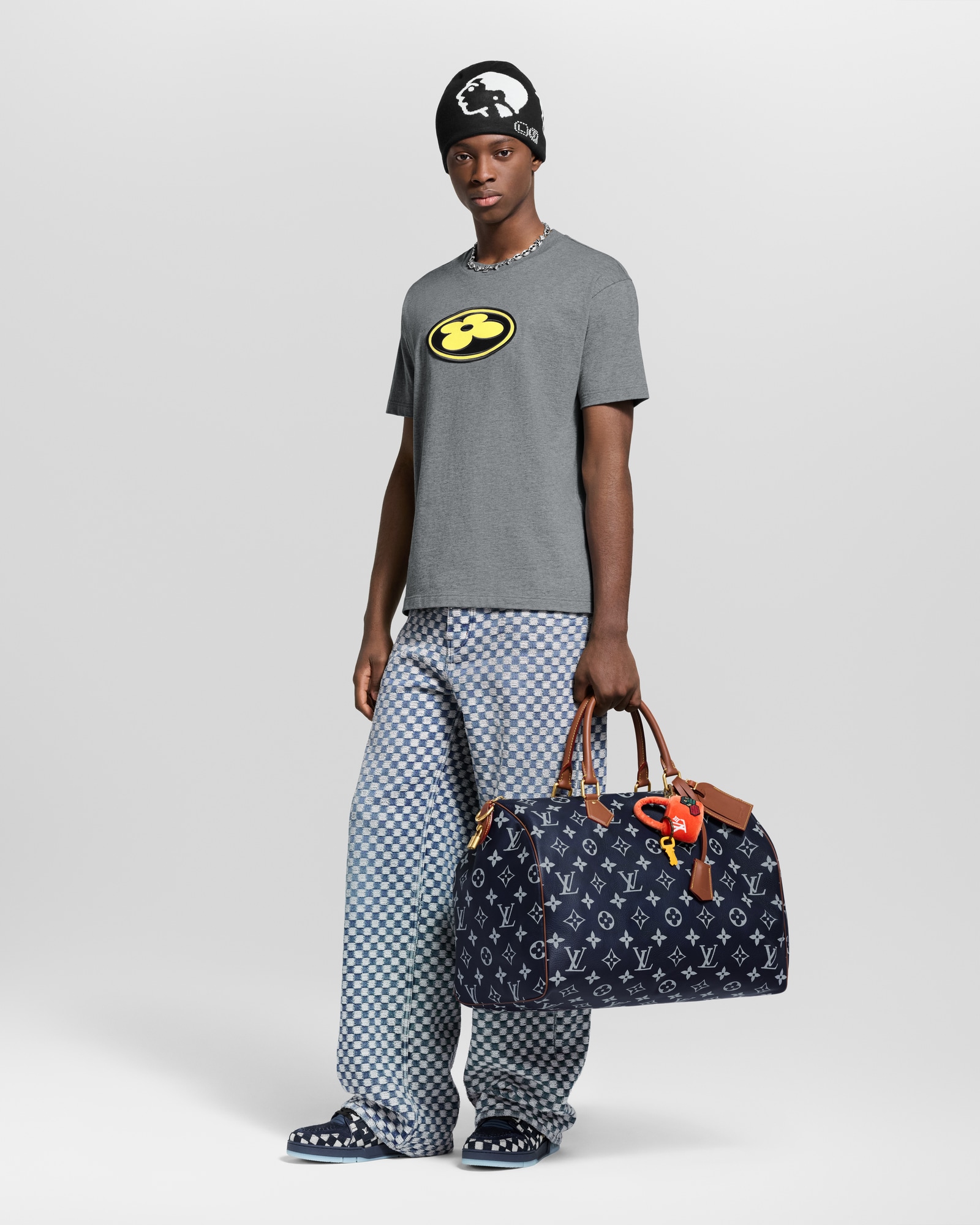 LOUIS VUITTON　ルイヴィトン　LVパッチクロップトップTシャツ　S Graphic Patch T-Shirt - Luxury Grey | LOUIS VUITTON